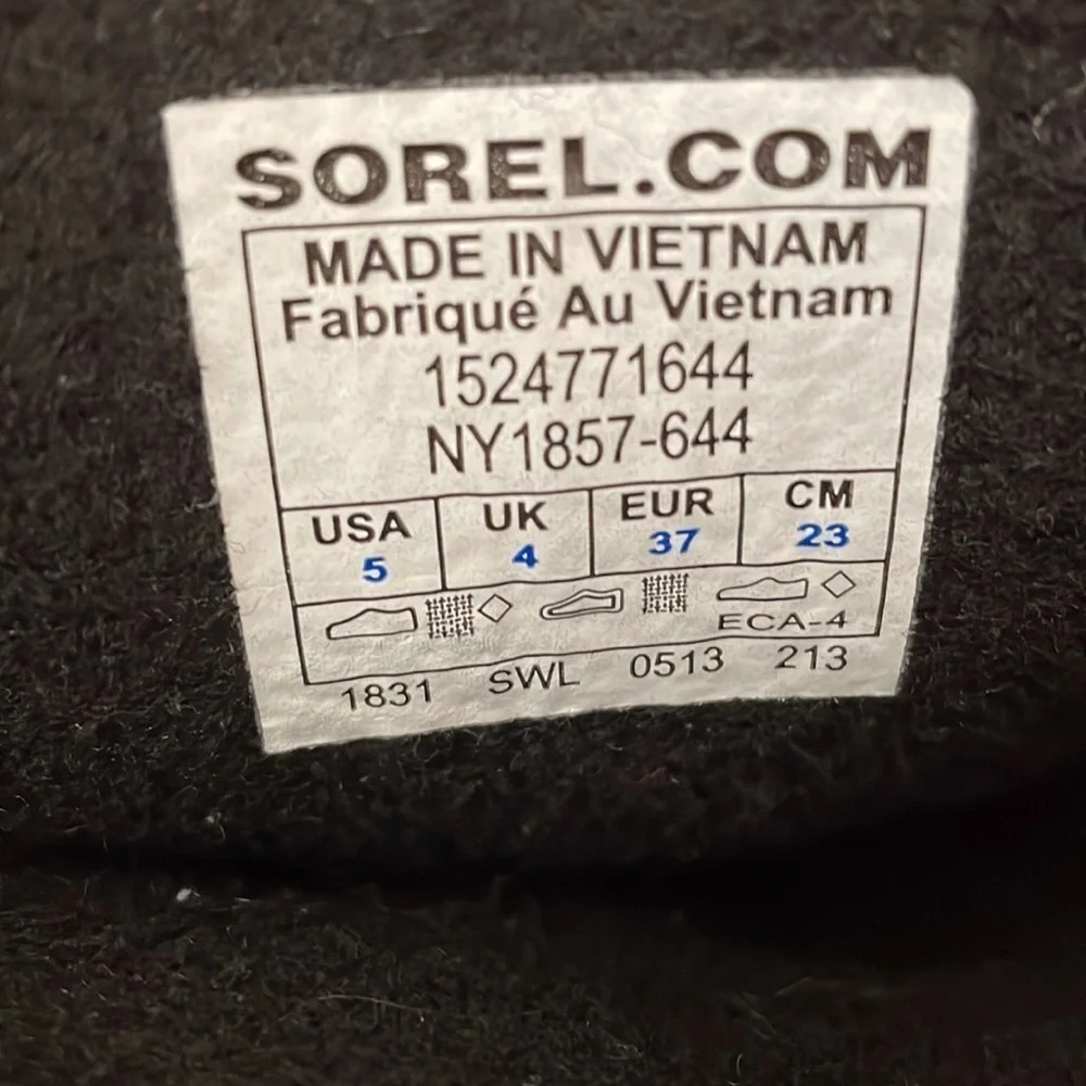 SOREL NWOT Snow Boots Size 5